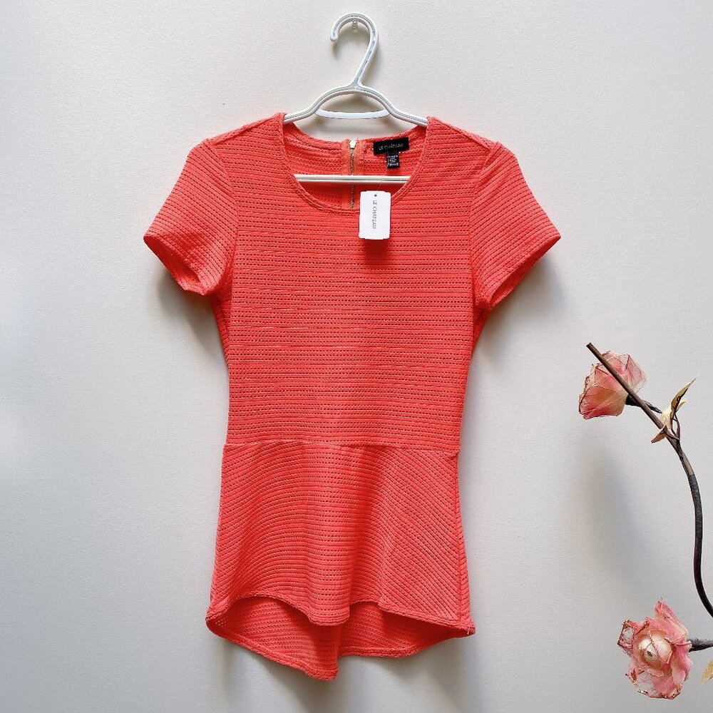 NWT Le Chateau solid color peplum design round neck short sleeves top blouse